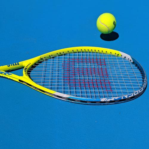 tennis racket